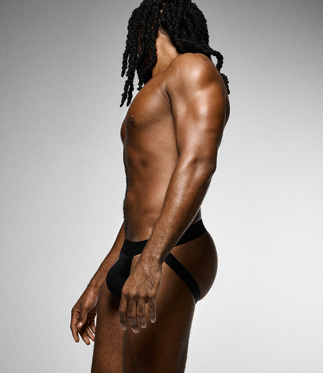 Jockstrap et string pour homme : les nouveaux chouchous du vestiaire masculin