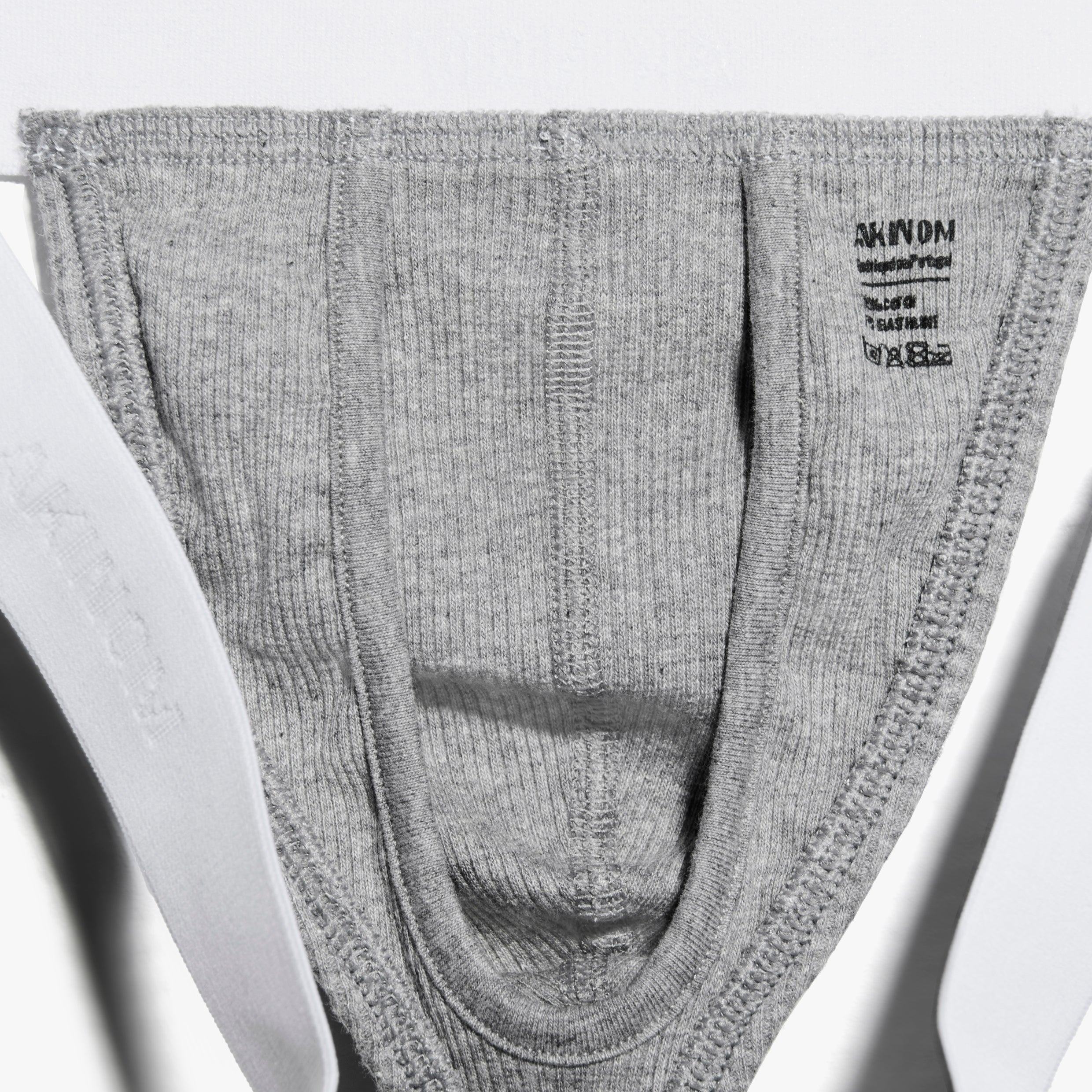 String INITIALE - Gris