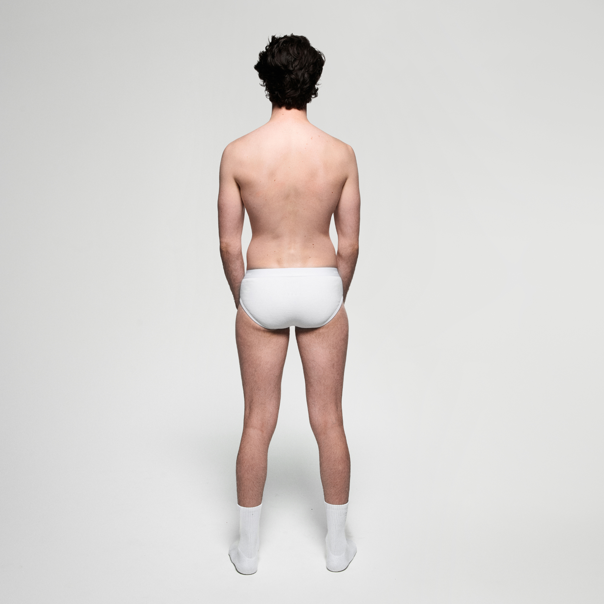 INITIALE White Brief
