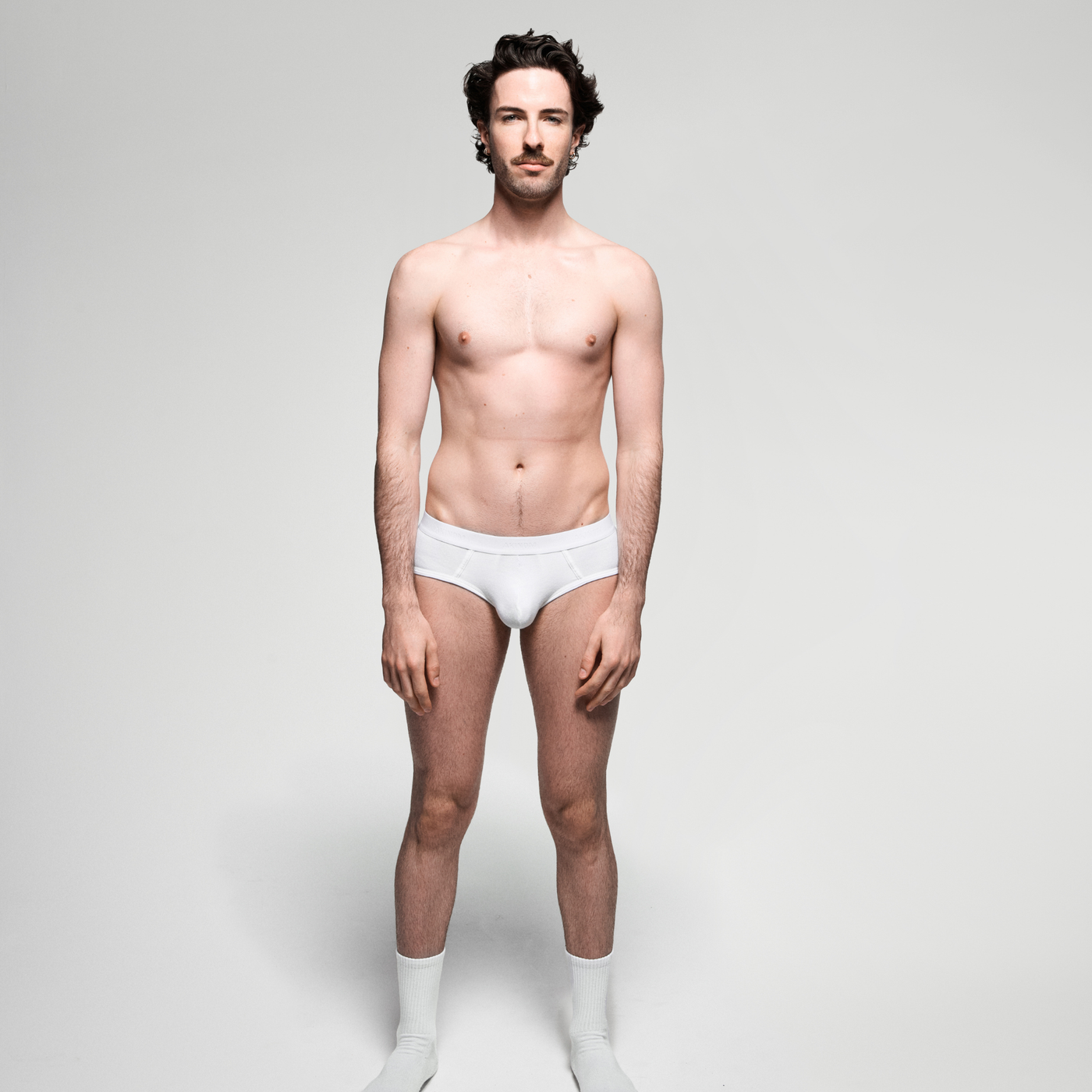 INITIALE White Brief